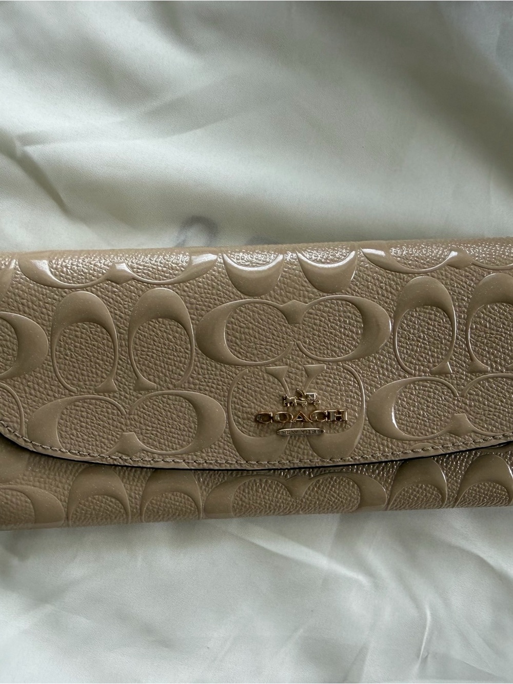 Coach Pebbled Leather Shoulder Bag in Burgundy with Gold Hardware - Picture 7 of 12